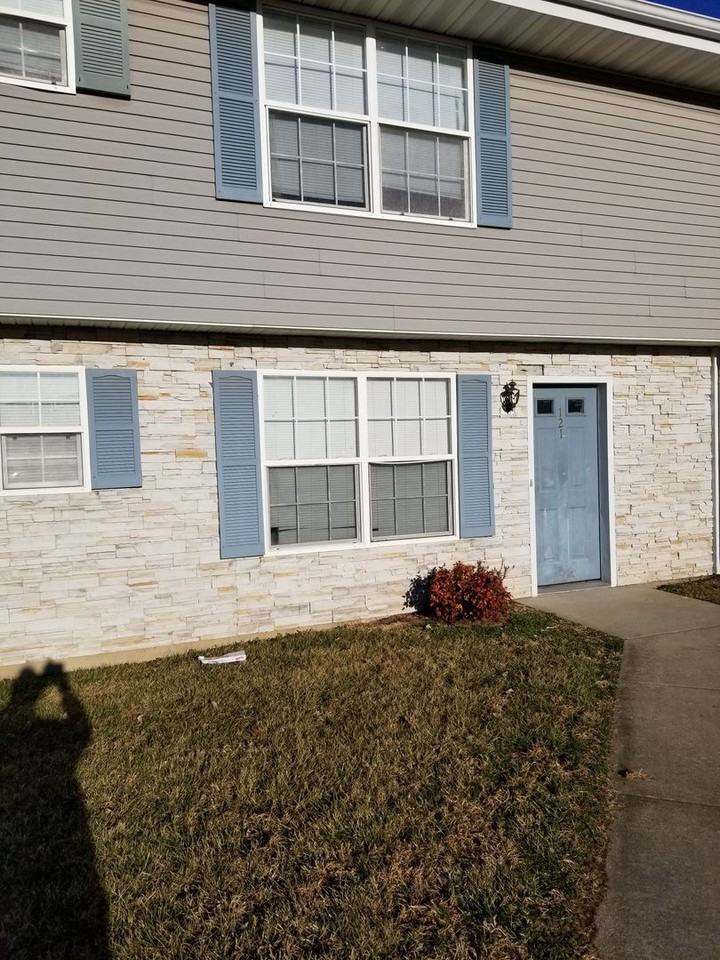 1229 Glenridge St - Photo 3 of 11