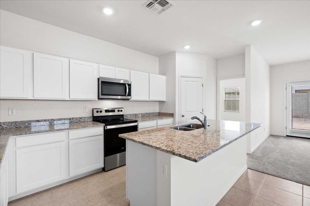 8129 S 63rd Dr - Photo 4 of 20