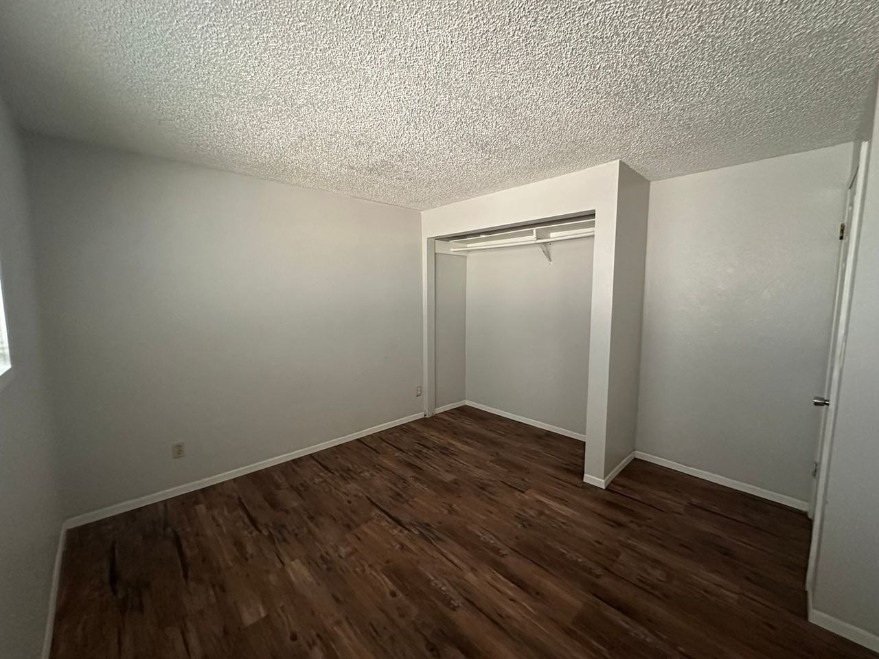 617 1/2 Nw 3rd St - Photo 4 of 8