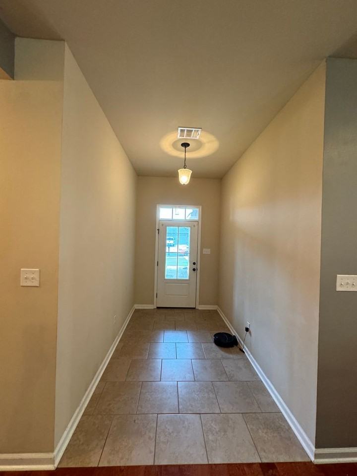 1122 Eli Connor Dr - Photo 3 of 23