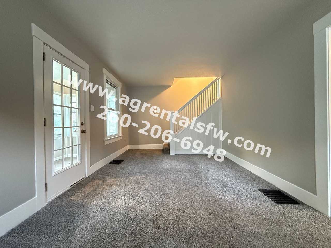 3207 Dinnen Ave - Photo 3 of 18