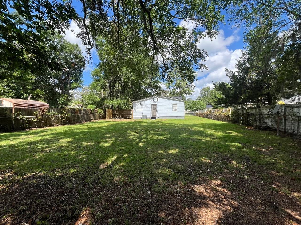 3330 Iantha St - Photo 2 of 14