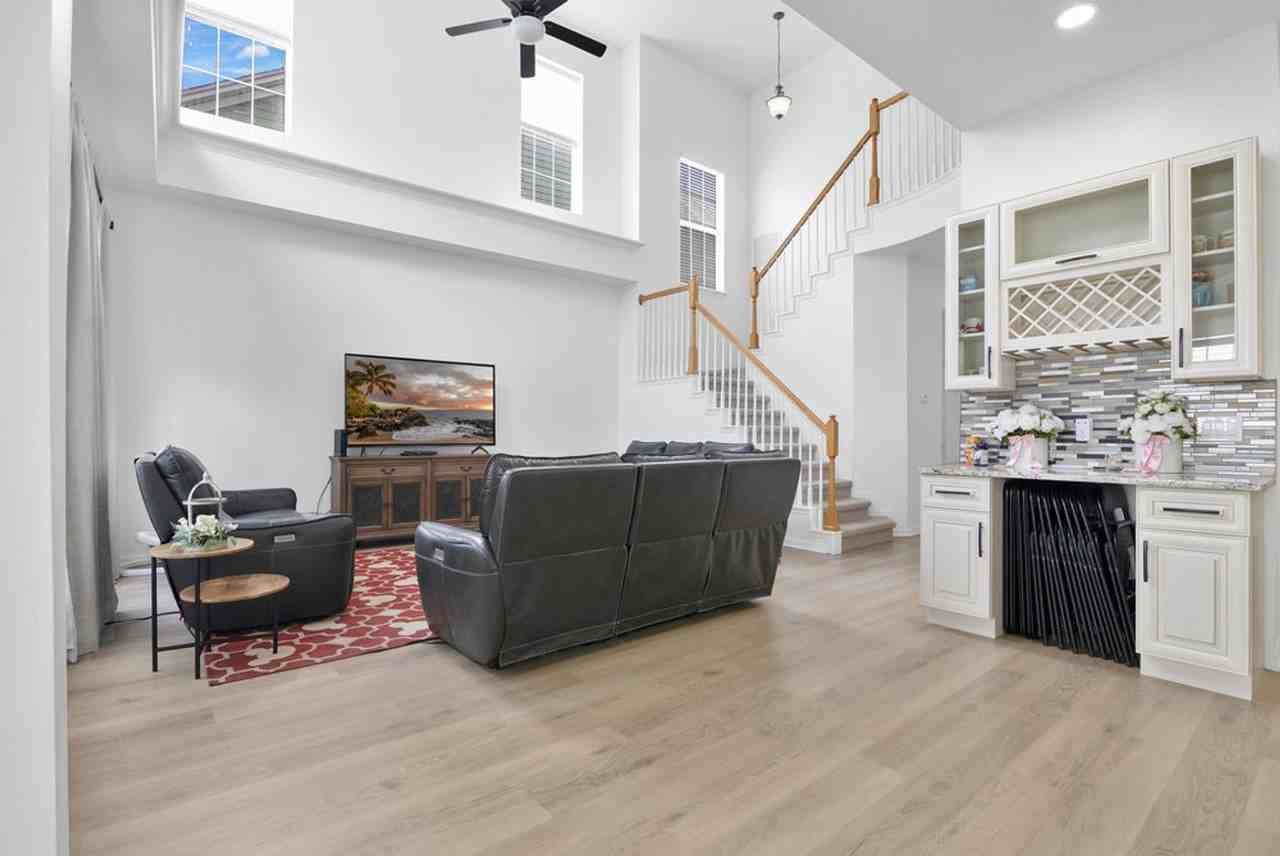 145 Longview Avenue - Photo 3 of 50