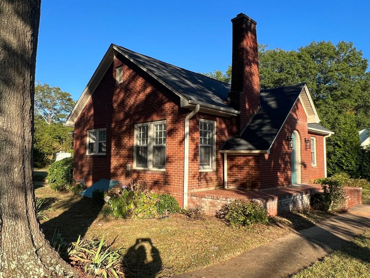 321 E Montgomery St - Photo 3 of 44