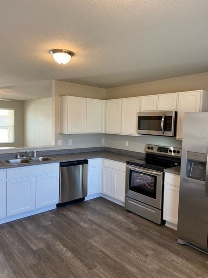 1730 Raden St - Photo 7 of 20