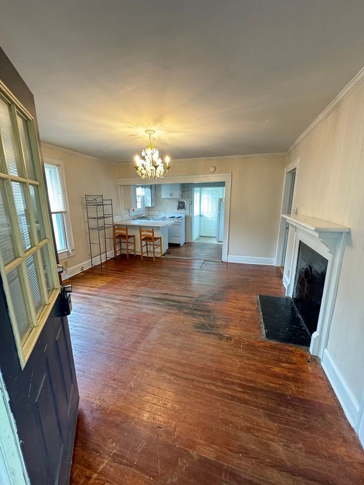 805 Alma Ave - Photo 3 of 12
