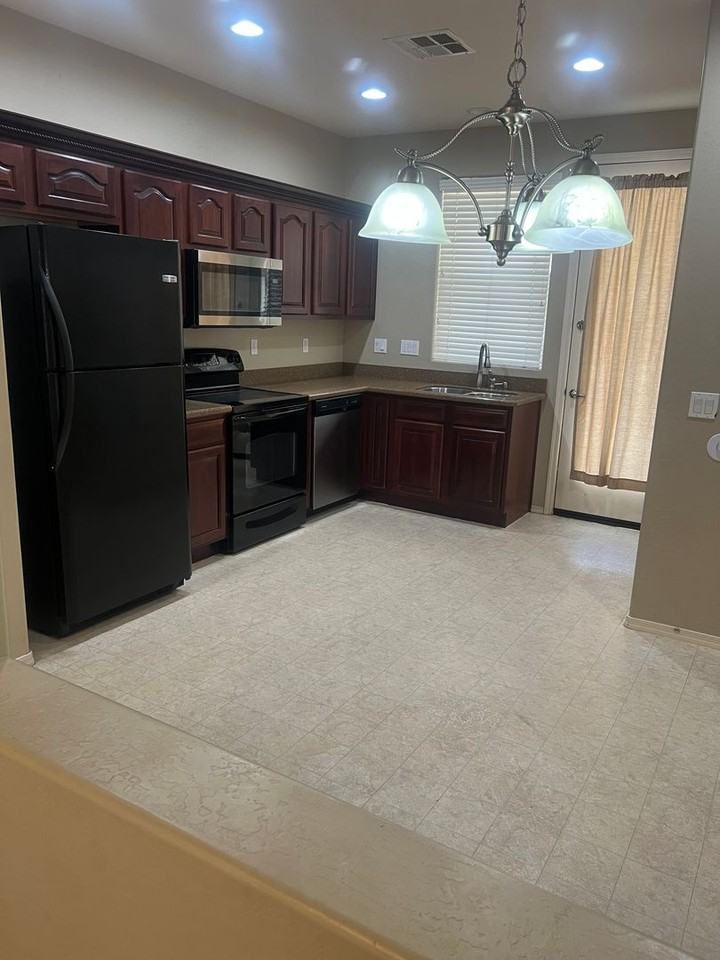 21067 E Tierra Grande - Photo 3 of 11