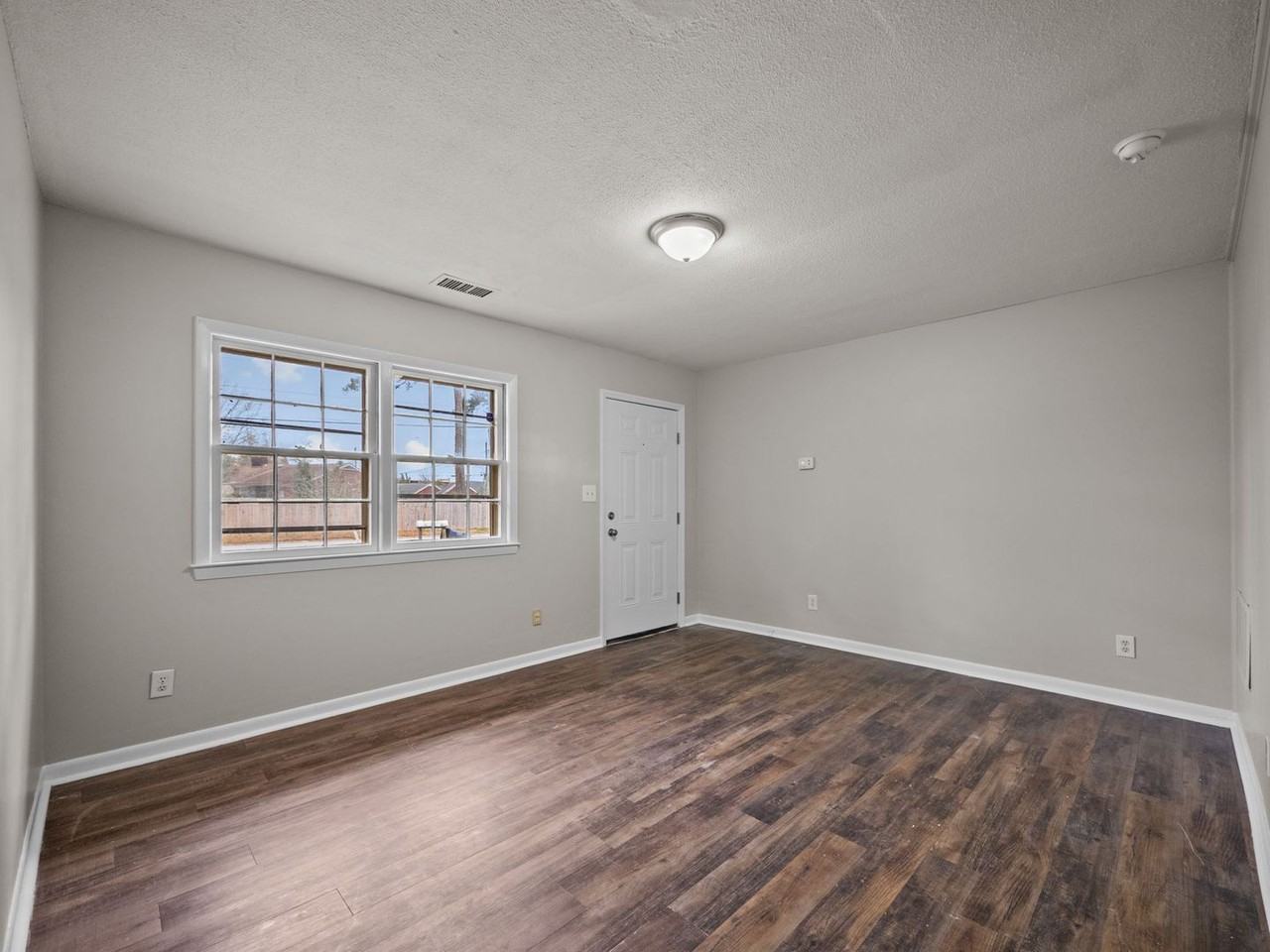 21D Sophia Dr - Photo 2 of 10