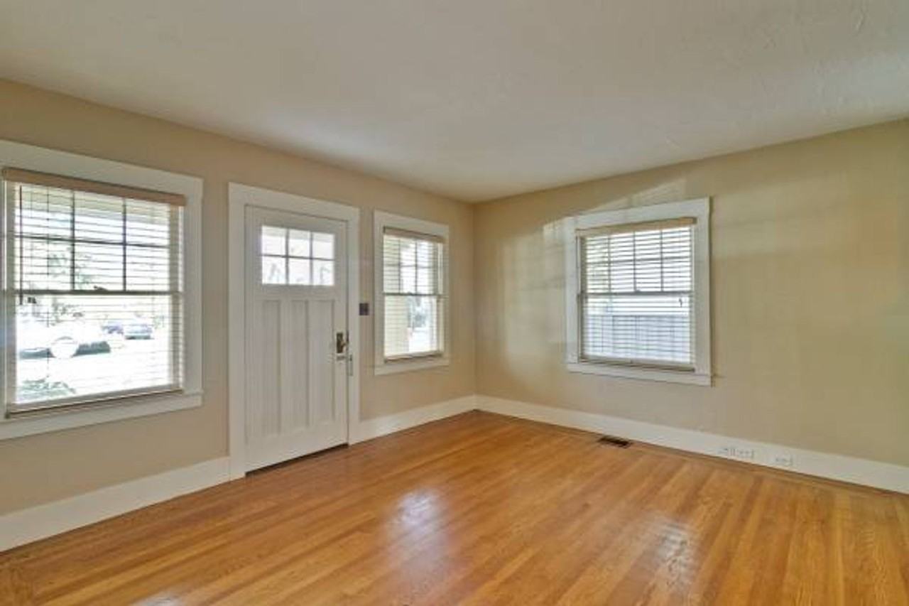 168 Webster St - Photo 2 of 10