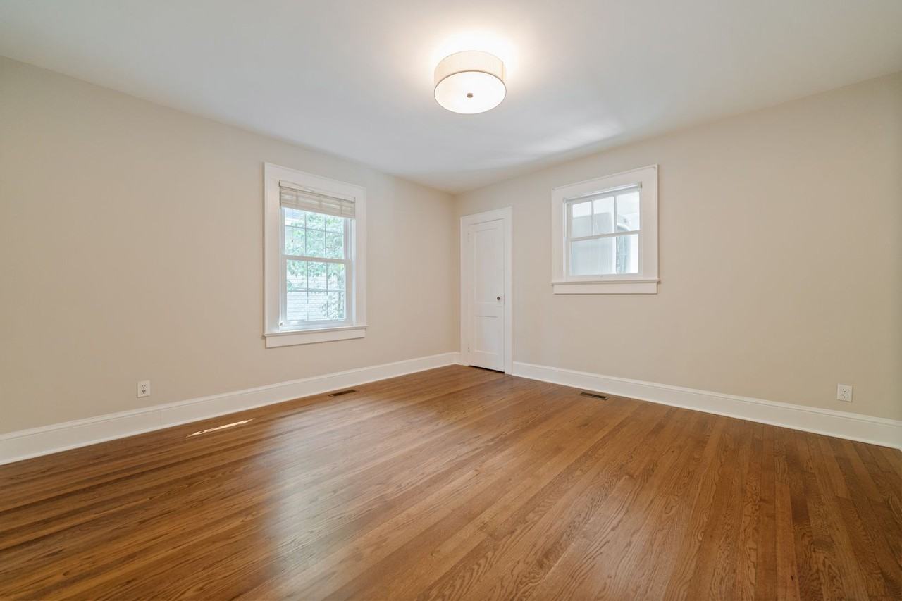 2921 Chapel Hill Rd - Photo 7 of 12
