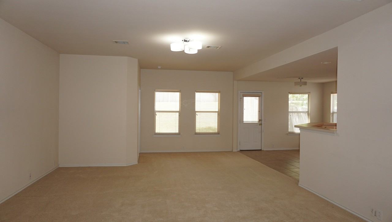 15619 Turfway Park - Photo 3 of 23