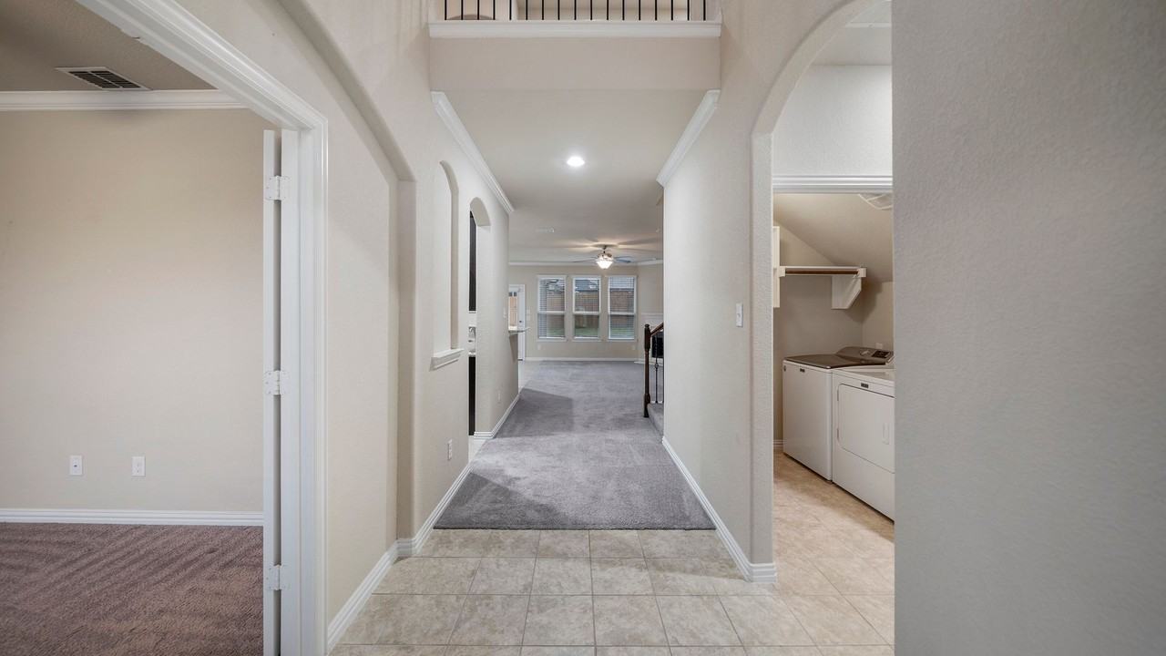 16217 White Rock Blvd - Photo 4 of 46