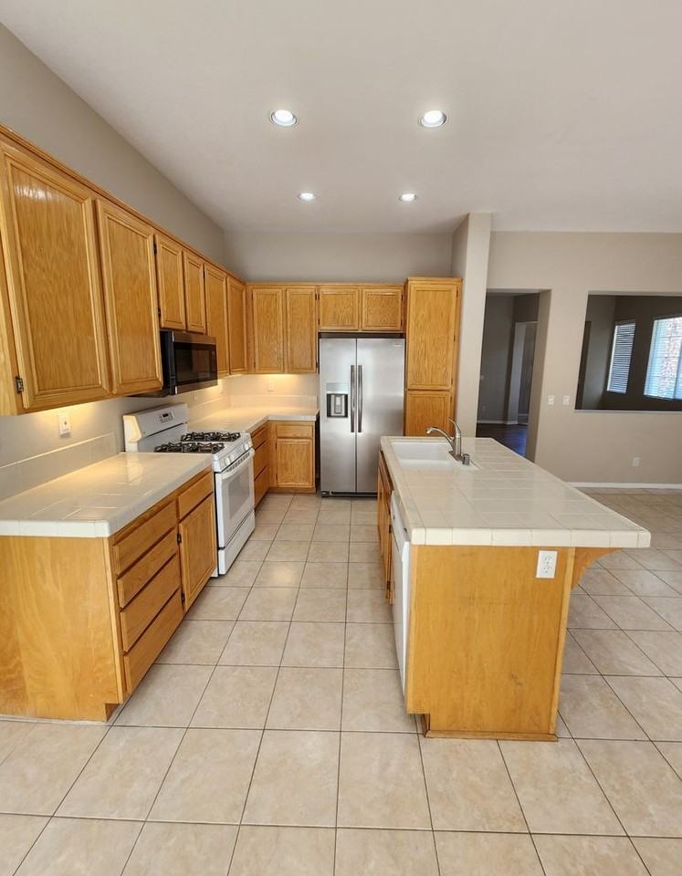 11911 Miro Cir - Photo 3 of 23