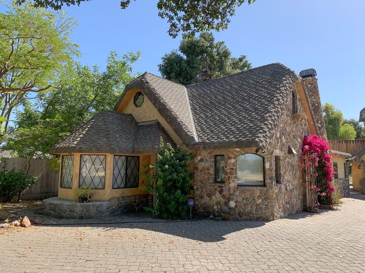 131 Magladry Rd - Photo 2 of 50