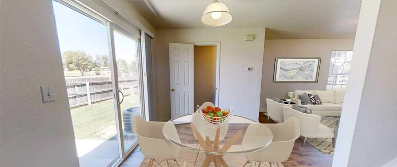 1741 Rowan Ln - Photo 3 of 5