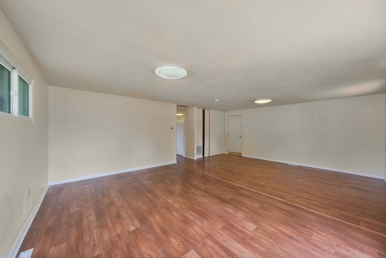 214 Augusta Dr - Photo 6 of 20