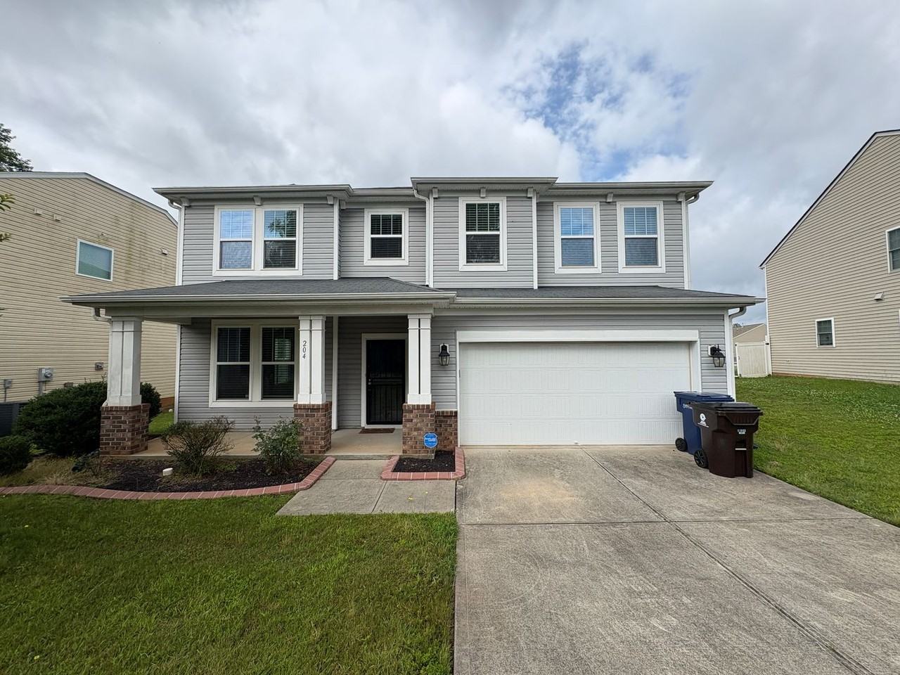 204 Quartermaster Dr - Photo 2 of 31