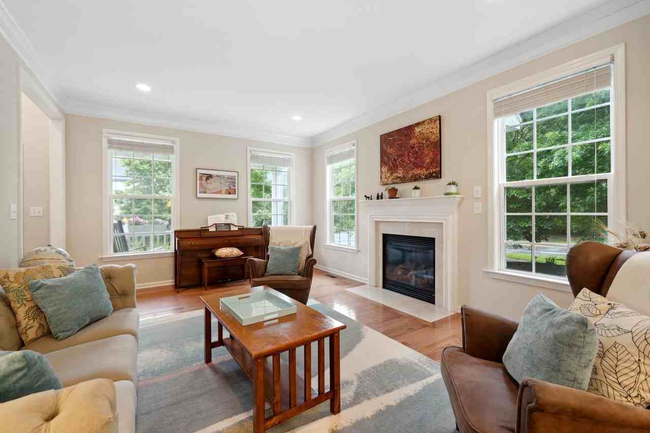 1 Water Stone Ct - Photo 3 of 27