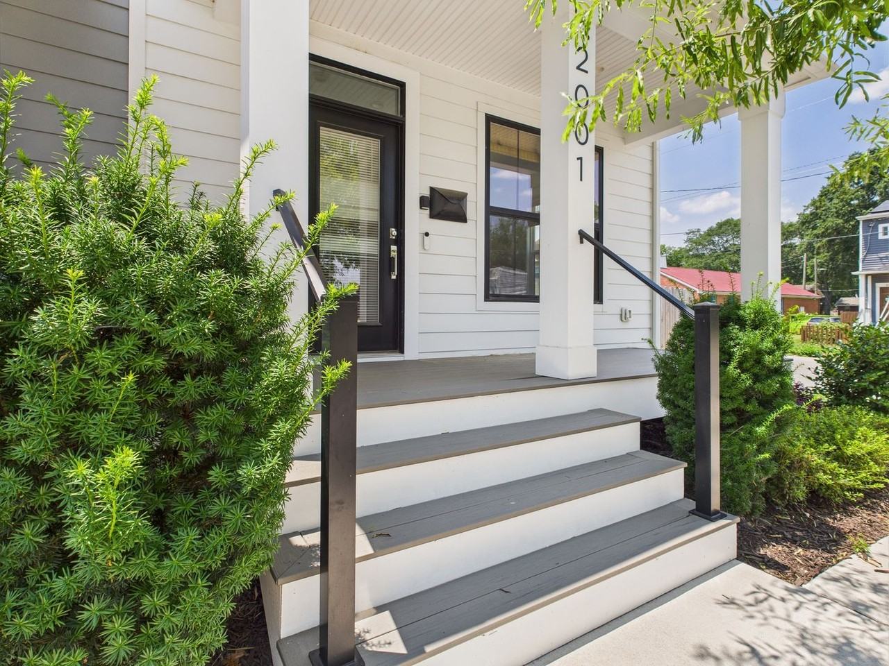 2001 R St - Photo 2 of 30