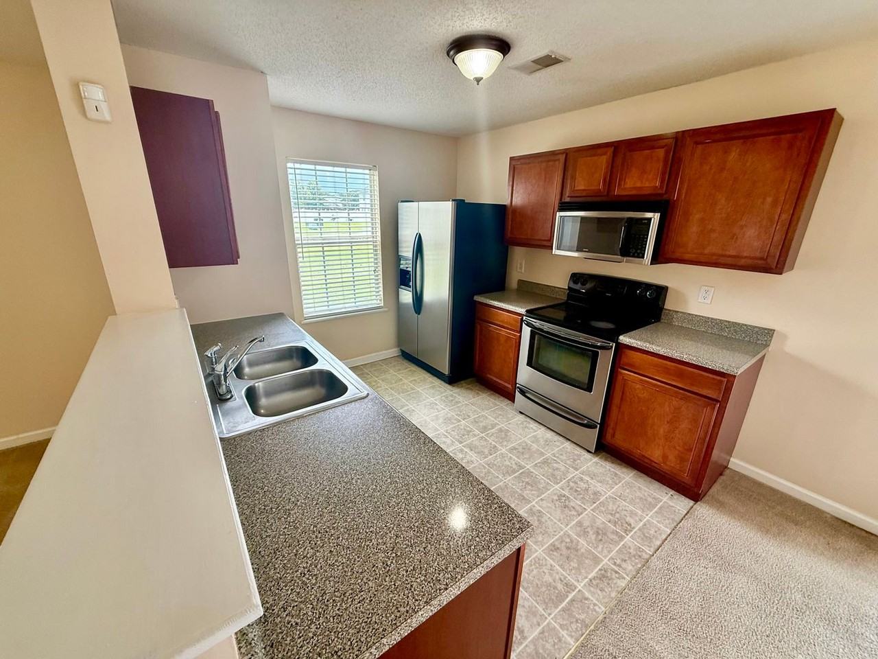 1700 Polaris Dr - Photo 3 of 14