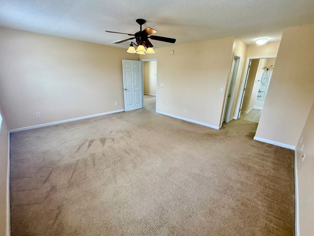 1700 Polaris Dr - Photo 6 of 14