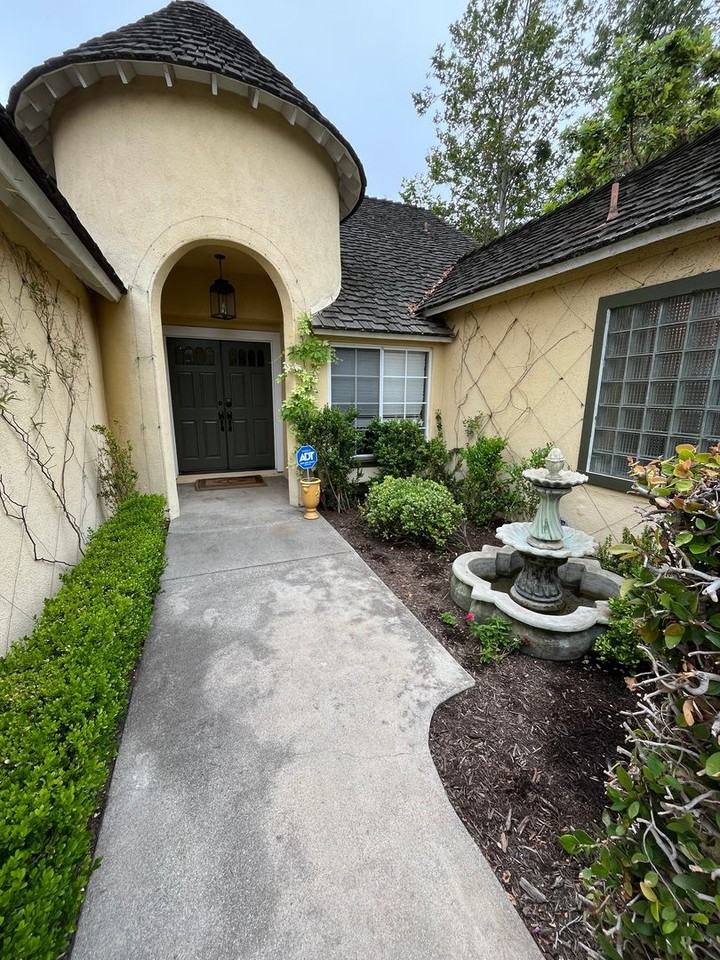 24112 Country View Dr - Photo 3 of 37
