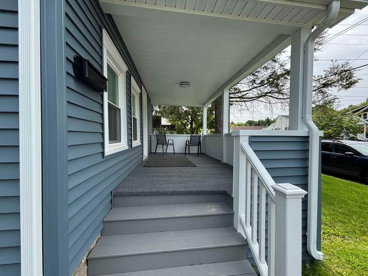 40 N Brookside Ave - Photo 3 of 9