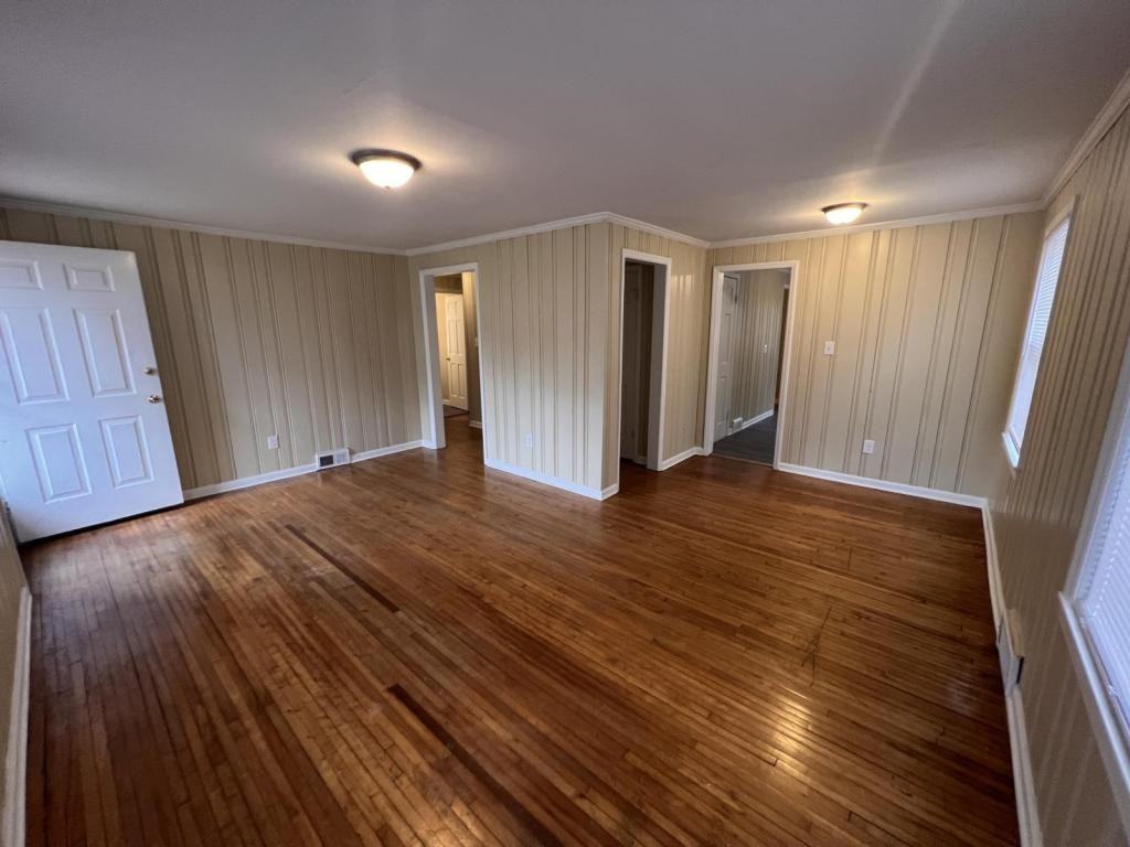 342 Woodruff St - Photo 2 of 15