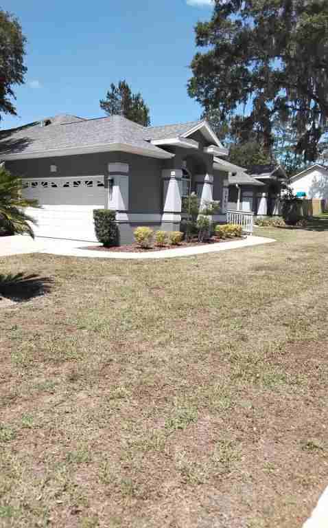 3909 Se 8th St - Photo 2 of 10