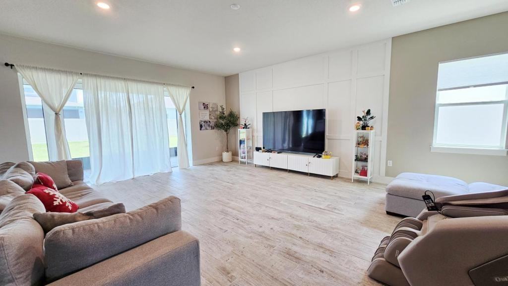 3190 Sailing Pier Ave - Photo 6 of 50