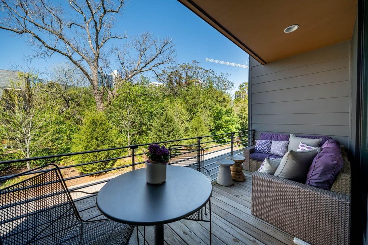 528 S Person St - Photo 6 of 32