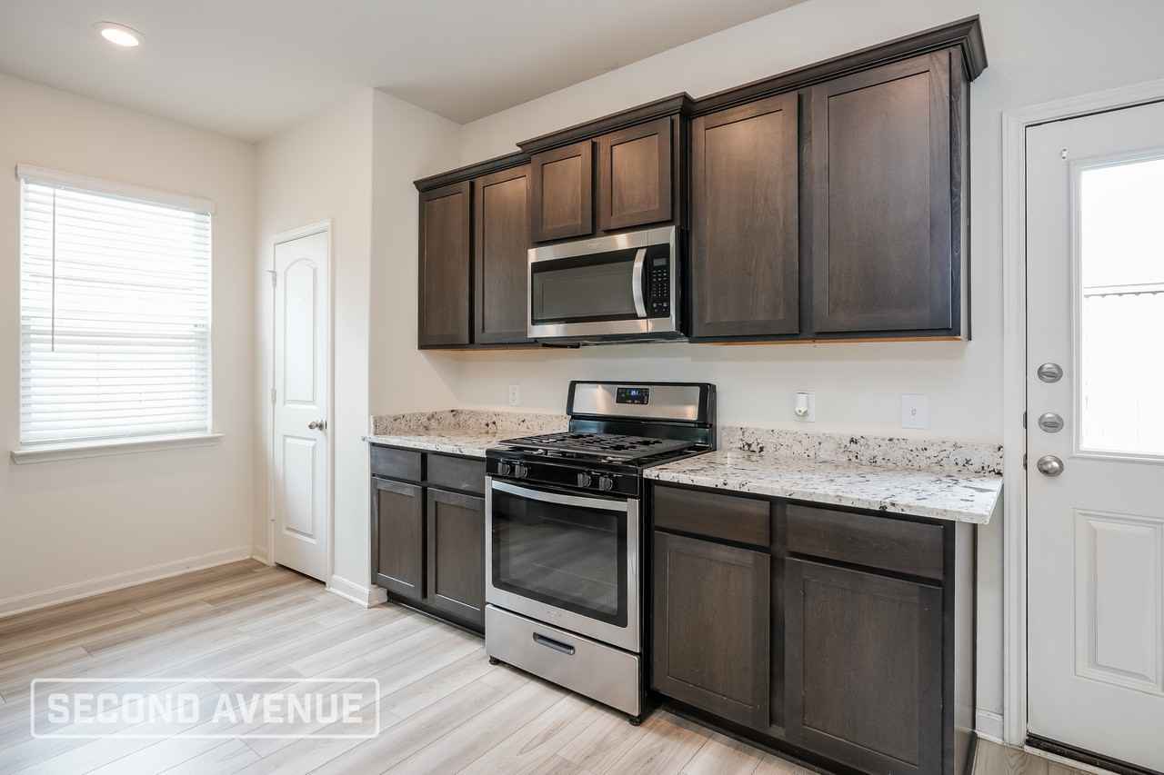 331 Condie Russell Ave - Photo 6 of 19