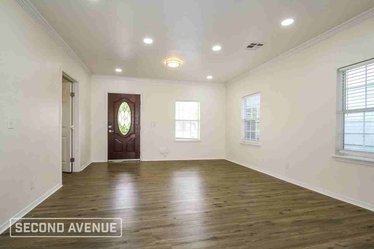 1521 S Blackwelder Ave - Photo 6 of 26