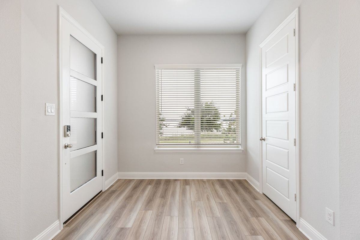 7013 Sunset Blvd - Photo 3 of 25