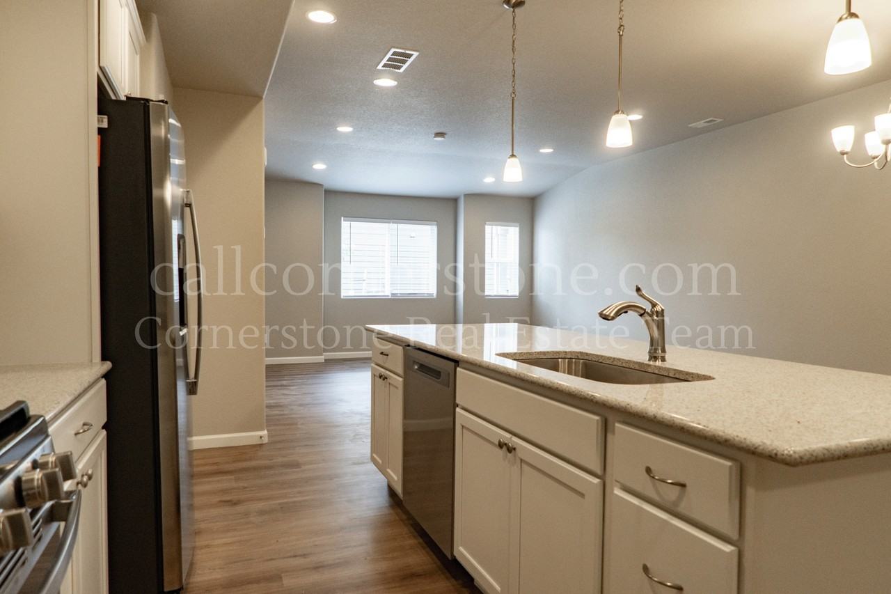 6045 White Wolf Pt - Photo 3 of 27