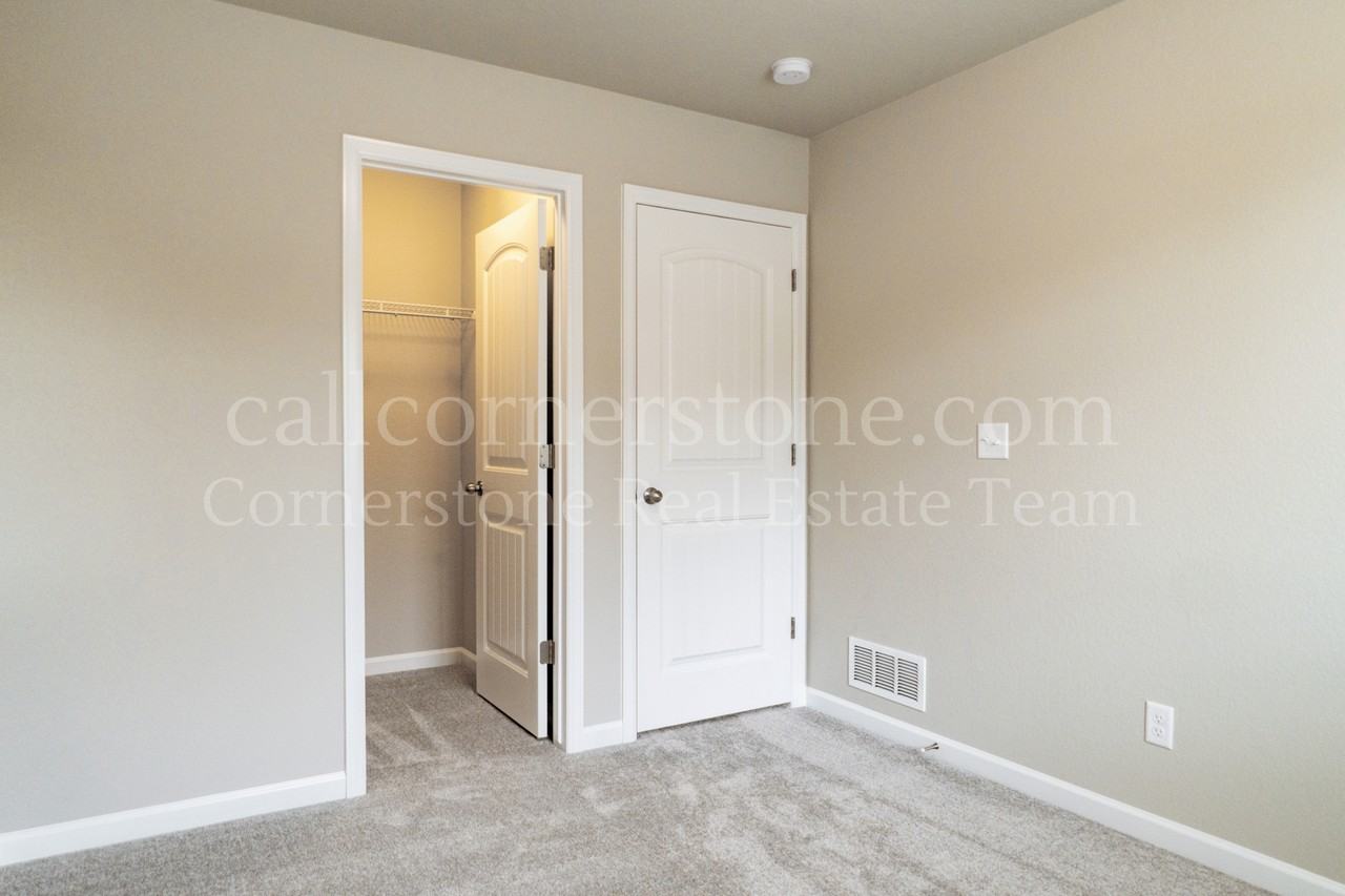 6045 White Wolf Pt - Photo 2 of 27