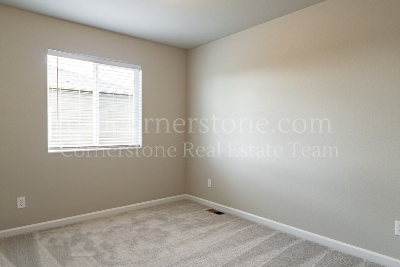 6045 White Wolf Pt - Photo 3 of 27