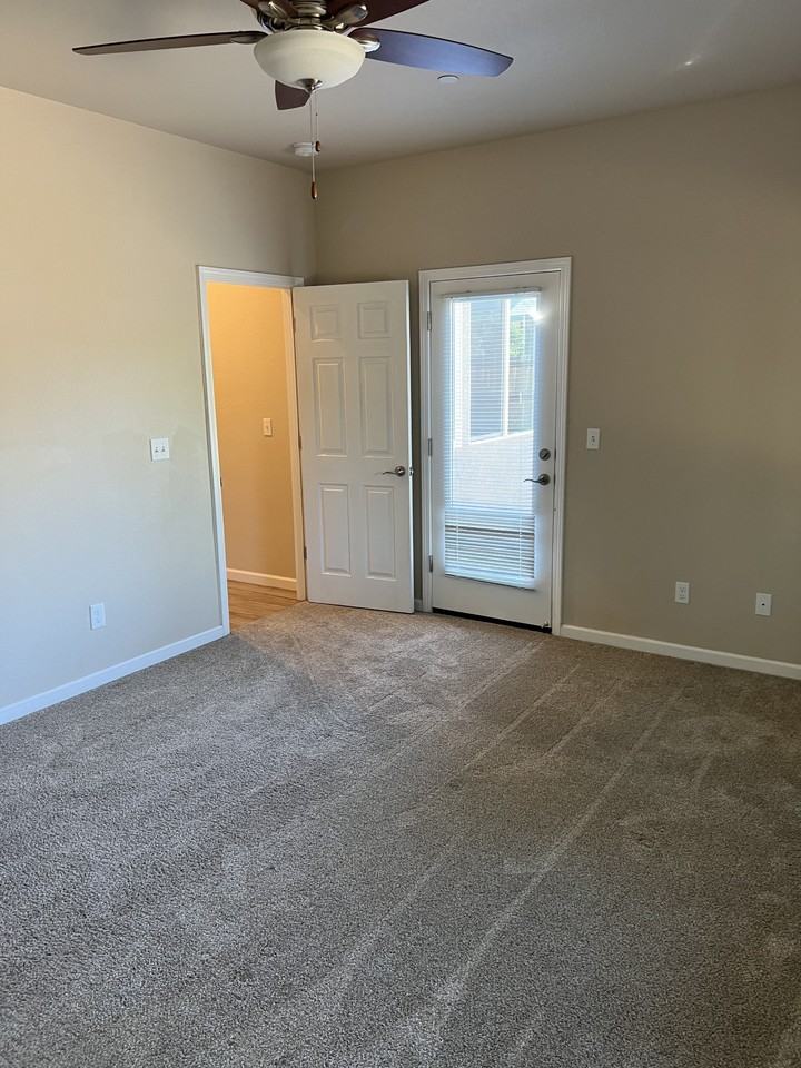 4273 Paulson Ln - Photo 3 of 47