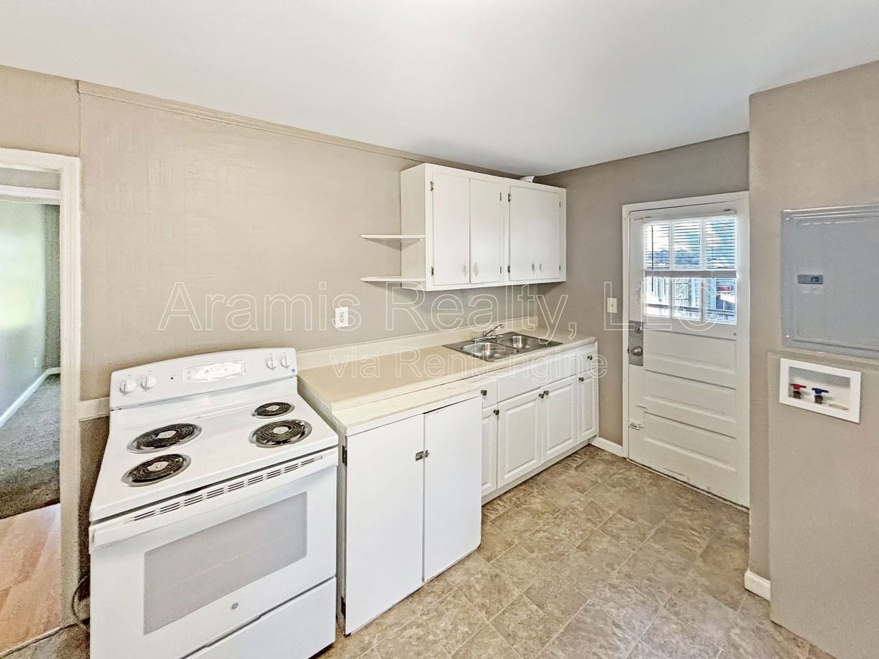 394 Allgood Rd Ne - Photo 3 of 8