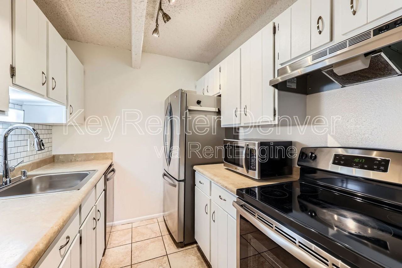 8060 E Girard Ave #605 - Photo 6 of 12
