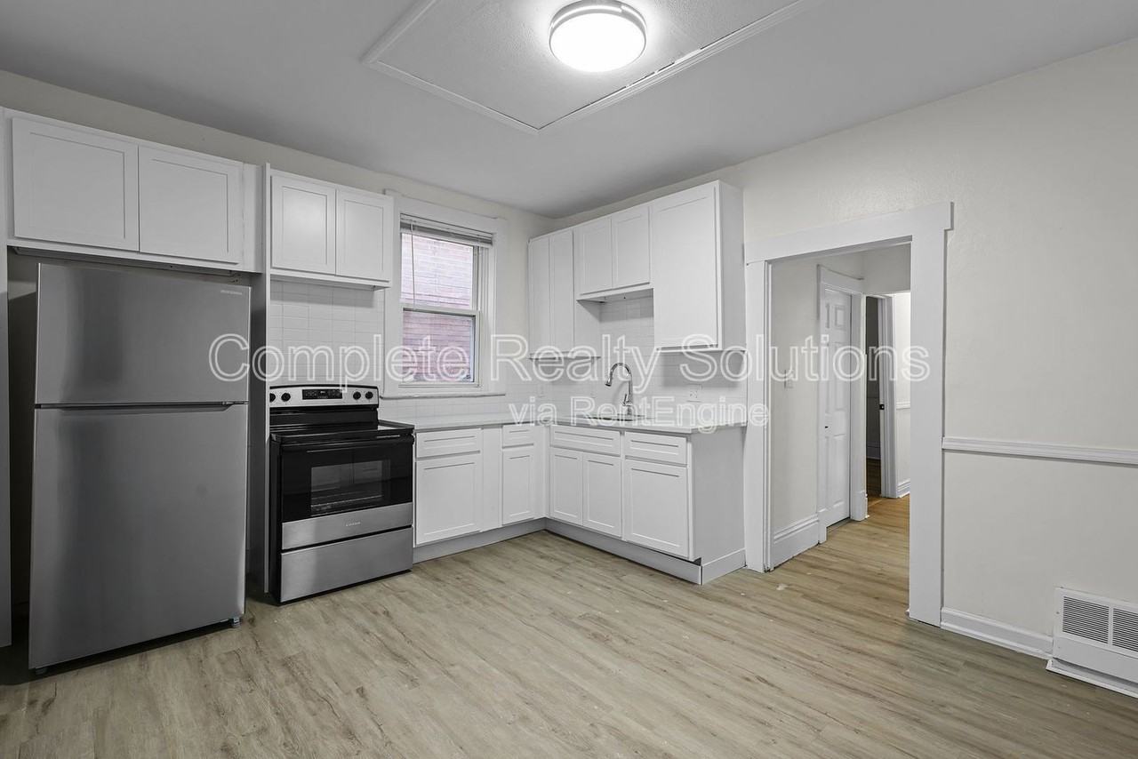3011 Miami St - Photo 6 of 24