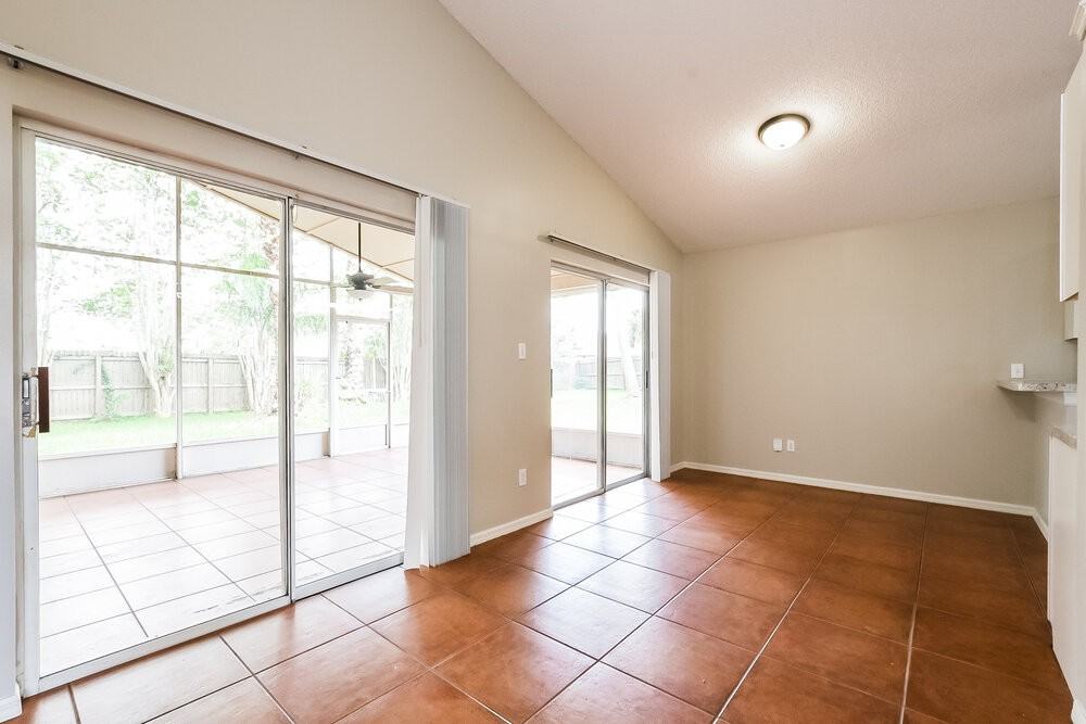 1199 Twin Rivers Blvd - Photo 5 of 16