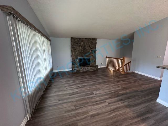 23010 Se Naomi Ct - Photo 2 of 32