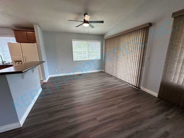 23010 Se Naomi Ct - Photo 4 of 32