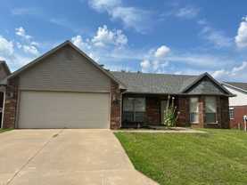 8105 Huntington Way - Photo 1 of 1