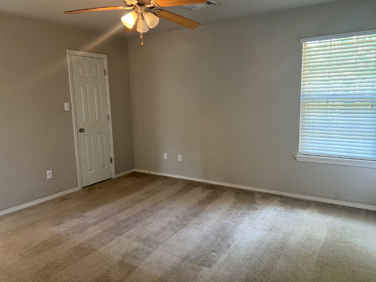 8105 Huntington Way - Photo 7 of 12