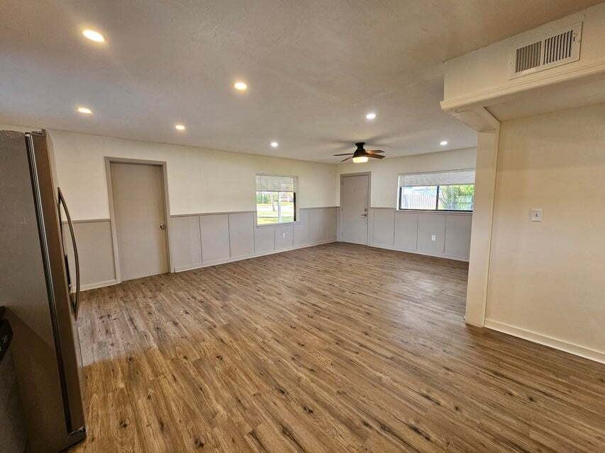 125 Needle Blvd - Photo 4 of 12