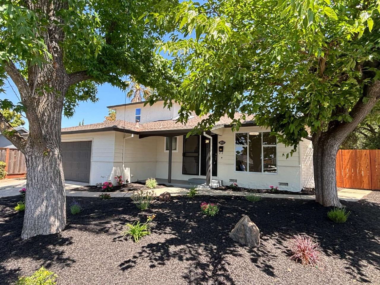 5577 Ohio Ct - Photo 2 of 24