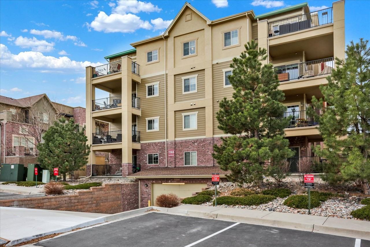 1144 Rockhurst Dr - Photo 3 of 19