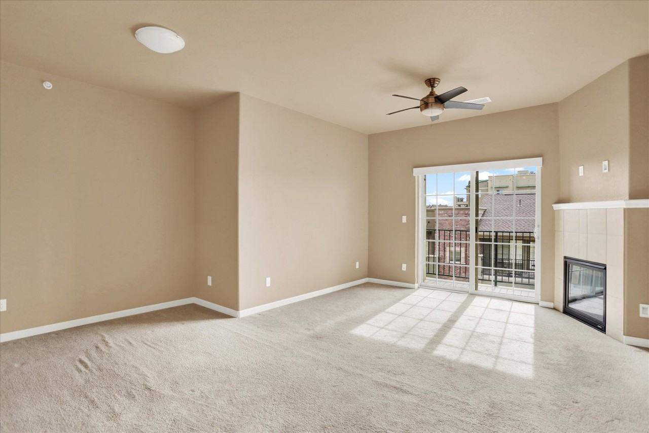 1144 Rockhurst Dr - Photo 4 of 19